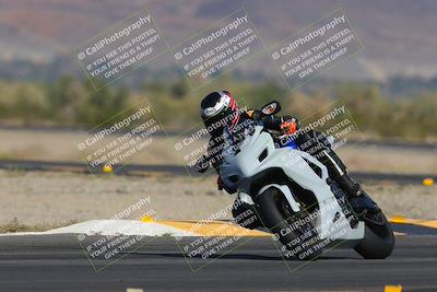 media/Nov-12-2023-SoCal Trackdays (Sun) [[5d1fba4e7d]]/Turn 14 (1035am)/